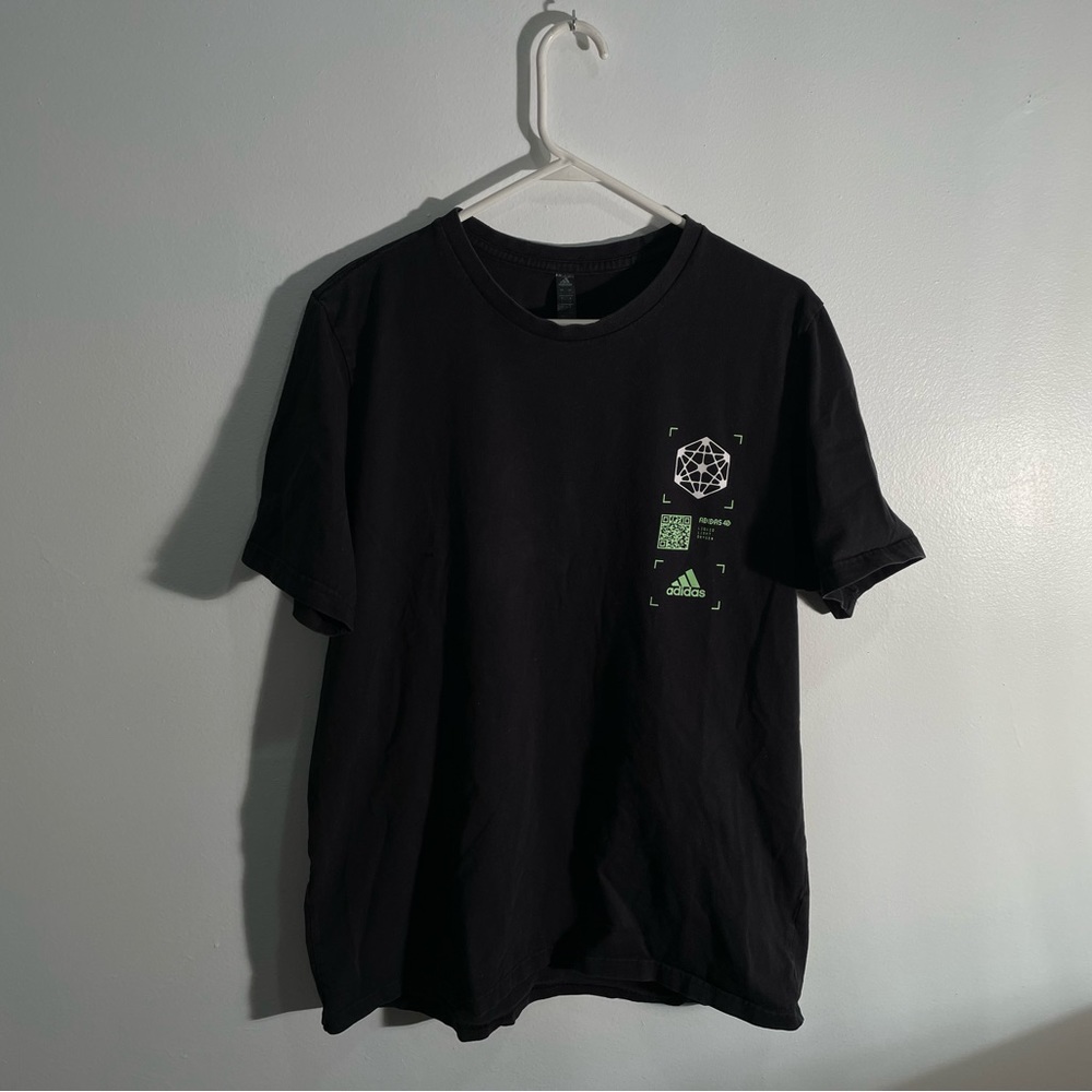 graphic tee
